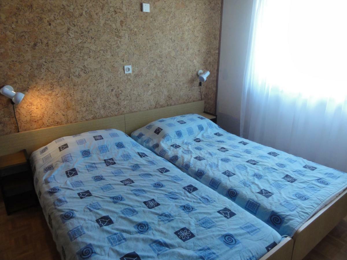 Nice And Cozy Apartment Ferry In Medulin Exterior photo